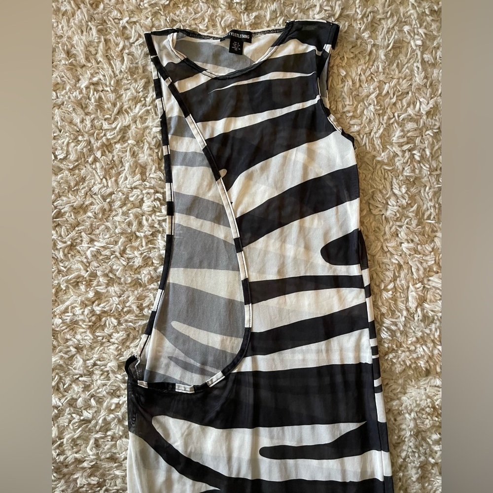 Prettylittlething Swim Coverup